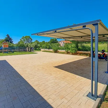 Pet Friendly In With Kitchen Holiday home Pula