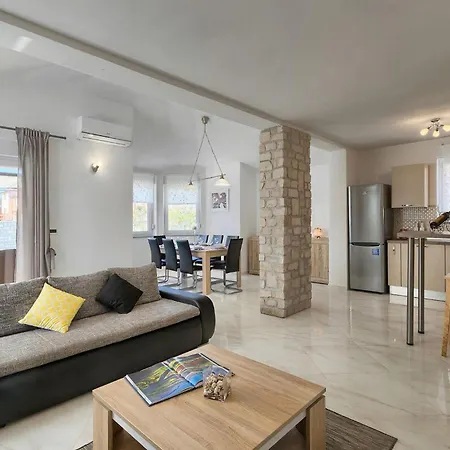 Holiday home Rudi