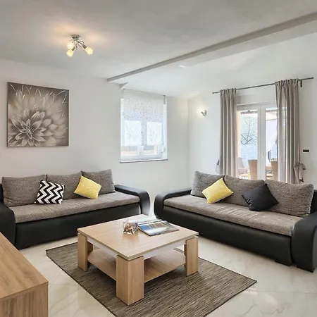 Holiday home Rudi